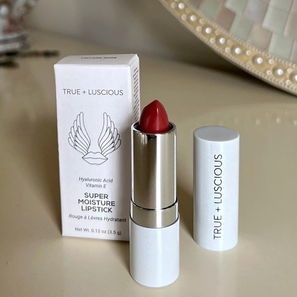True and Luscious Super Moisture Lipstick - Vintage Rose